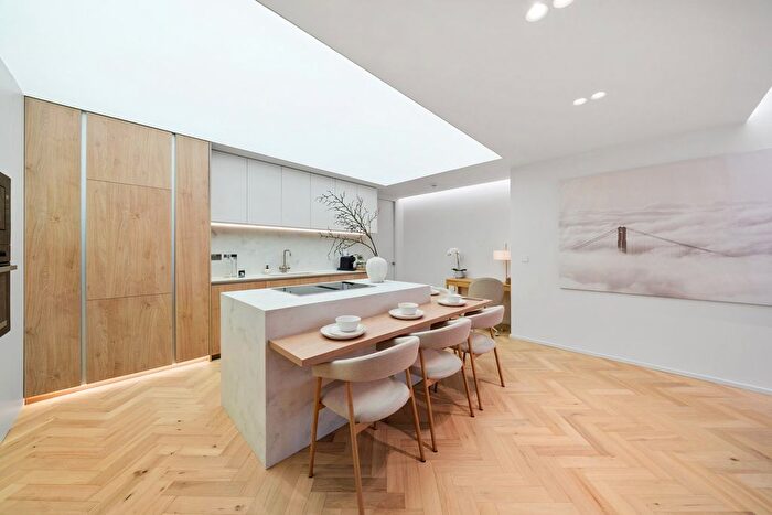 2 Bedroom Flat For Sale In Vinery Way, Brackenbury Village, Hammersmith, W6