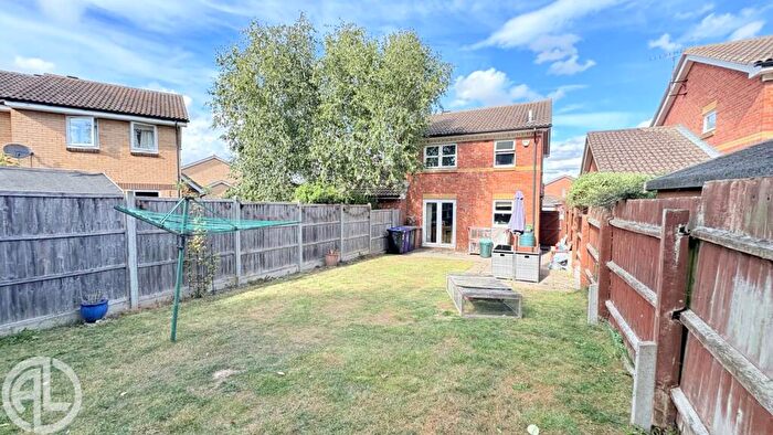4 Bedroom Detached House For Sale In Ringtale Place, Baldock, SG7