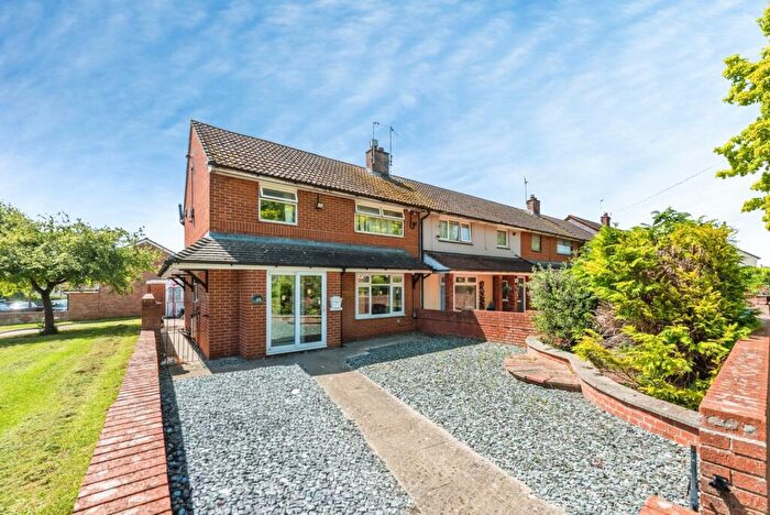3 Bedroom End Of Terrace House For Sale In Corsham Road, Swindon, Wiltshire, SN2