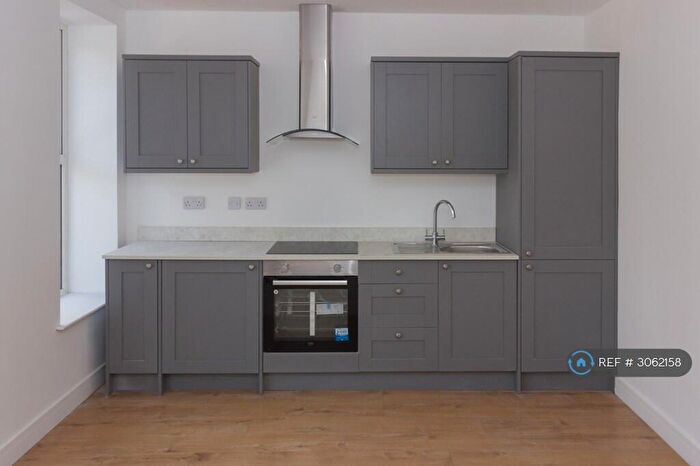 2 Bedroom Flat To Rent In Claude Road, Cardiff, CF24
