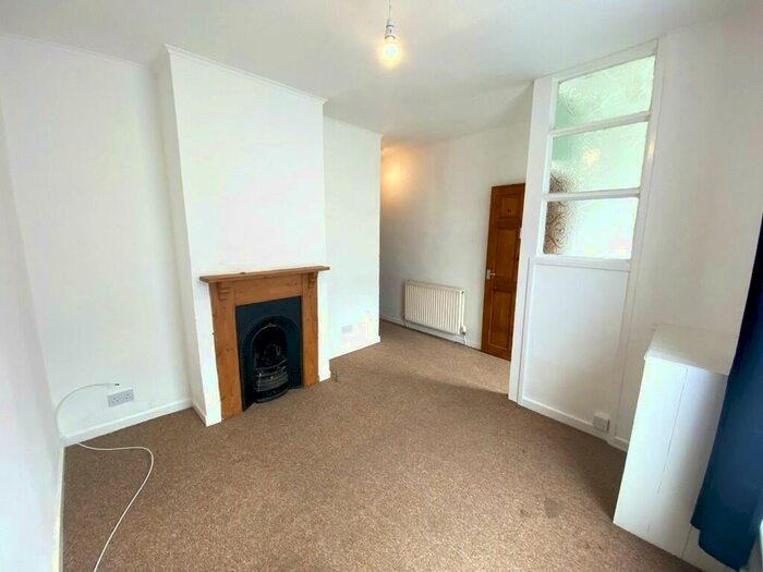 2 Bedroom Terraced House To Rent In Oxford Road, Southsea, PO5