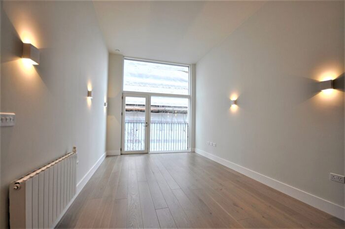 2 Bedroom Flat To Rent In Kidbrooke Park Road, Kidbrooke Village, London, SE3