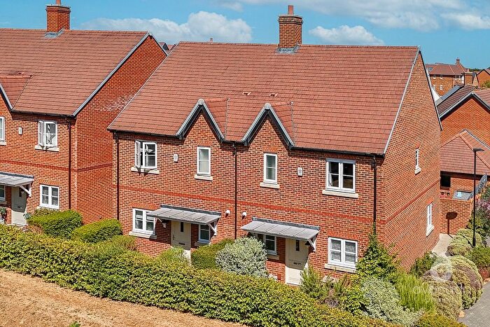 3 Bedroom Semi-Detached House For Sale In Heather Green, Warfield, Berkshire, RG42