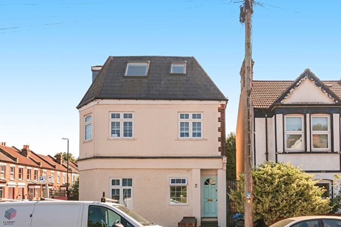 2 Bedroom Flat For Sale In Clarendon Road, Colliers Wood, London, SW19