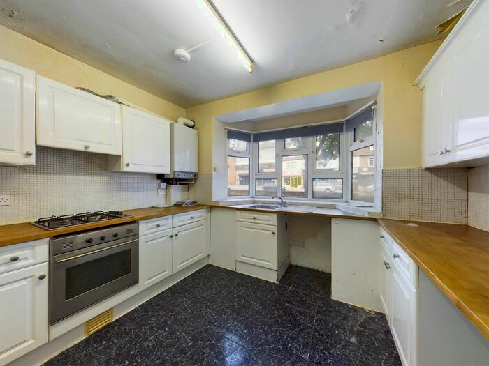 1 Bedroom Flat To Rent In John Newton Court, Welling, Kent, DA16