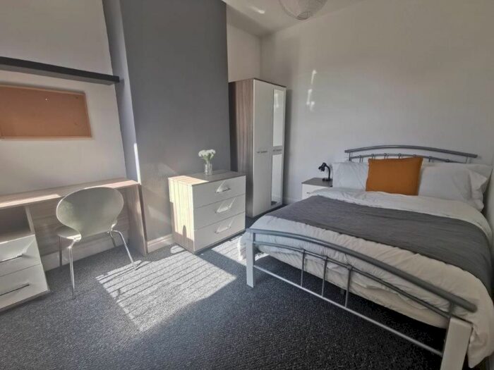 1 Bedroom Terraced House To Rent In Hollis Road, Coventry, CV3