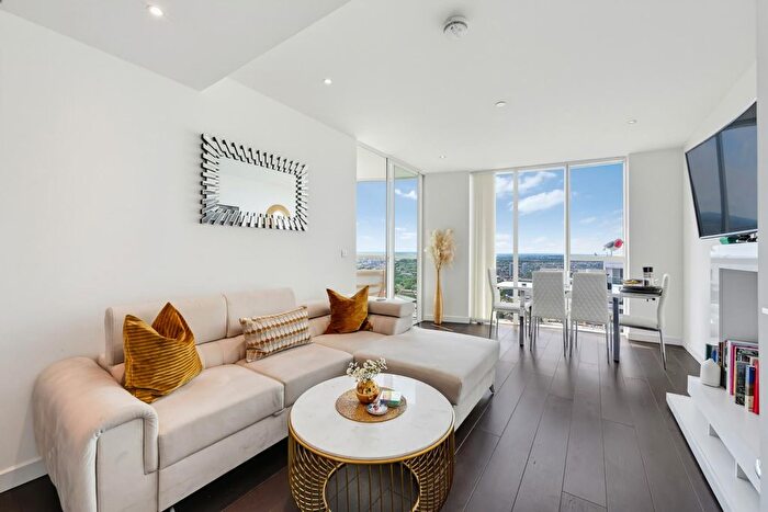 2 Bedroom Flat For Sale In Sky Gardens, Wandsworth Road, SW8