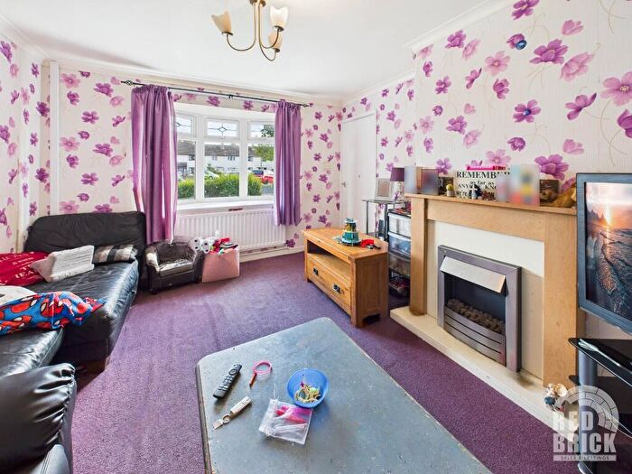 3 Bedroom Terraced House For Sale In Adkinson Avenue, Rugby, Warwickshire, CV22