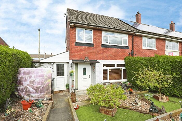 3 Bedroom End Terrace House For Sale In Brindley Avenue, Winsford, Cheshire, CW7