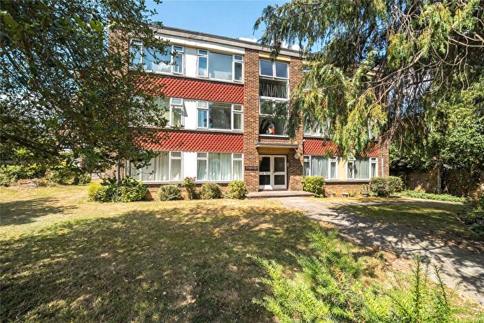 1 Bedroom Flat For Sale In Willow Grove, Chislehurst, BR7