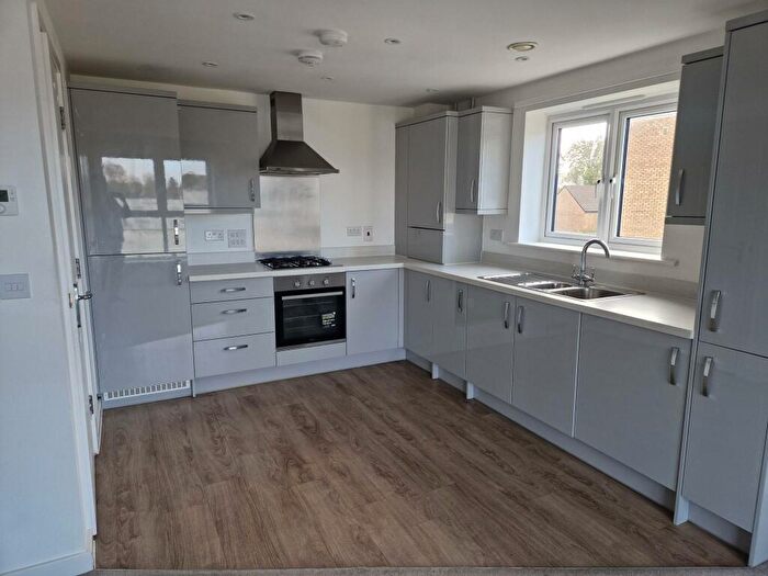 2 Bedroom Flat To Rent In Fedora Court, Bongrace Walk, Luton, LU4