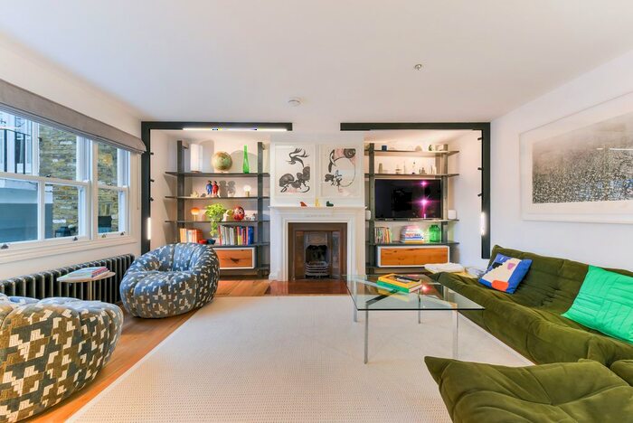 2 Bedroom Property To Rent In Ledbury Mews West, London, W11