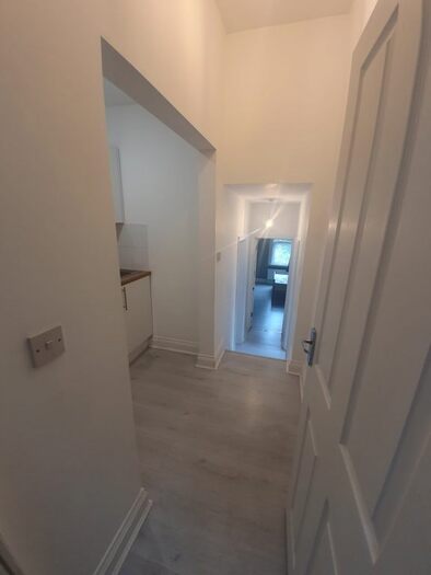 1 Bedroom Flat To Rent In Station Road, London, Hendon, NW4