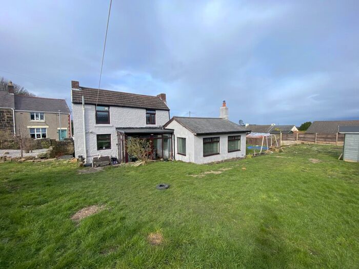 4 Bedroom Detached House For Sale In Castle Road, Coedpoeth, LL11