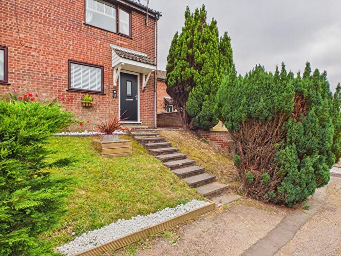 2 Bedroom End Of Terrace House For Sale In Dixon Road, Cromer, NR27