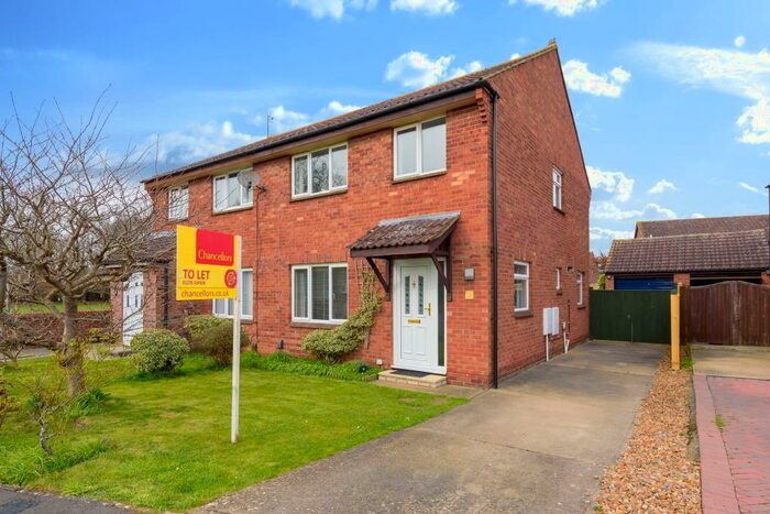 3 Bedroom Semi-Detached House To Rent In North Abingdon, Oxfordshire, OX14