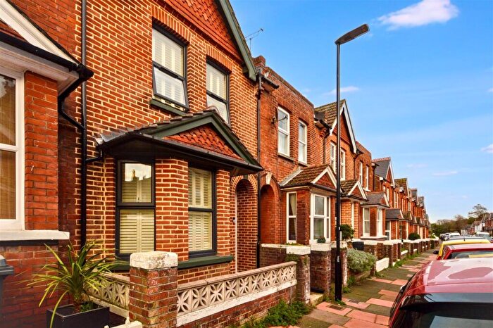2 Bedroom Terraced House To Rent In Greys Road, Eastbourne, BN20