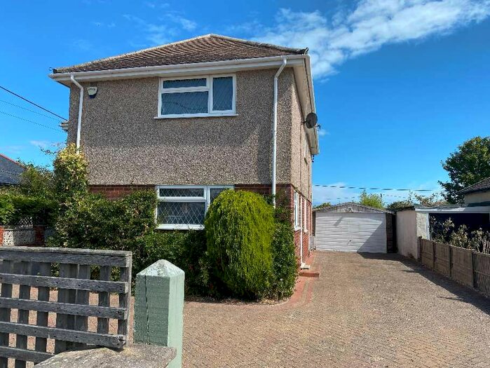 3 Bedroom Detached House To Rent In Seaway Gardens, Romney Marsh, TN29