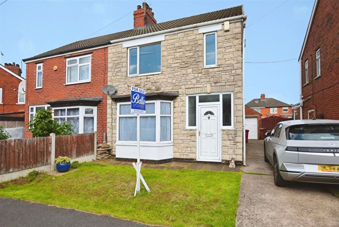 3 Bedroom Semi-detached House For Sale In Avon Road, Scunthorpe, DN16