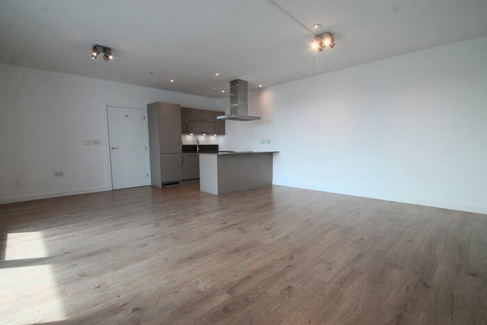 2 Bedroom Flat To Rent In Chancellor House, Bermondsey, SE16