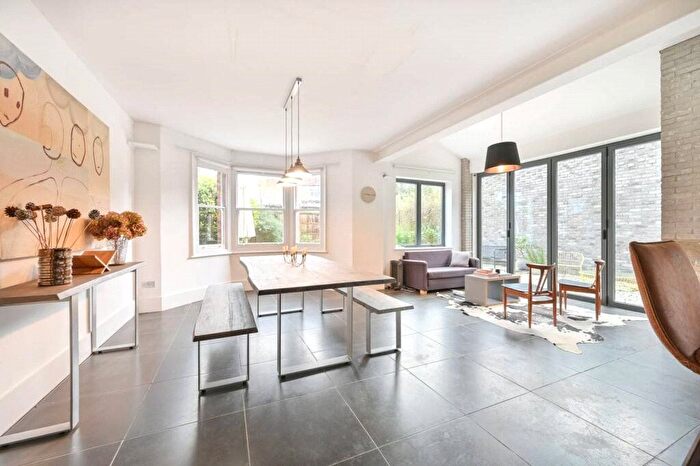 5 Bedroom End Of Terrace House To Rent In Kings Road, London, NW10