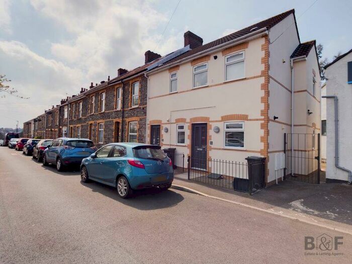 1 Bedroom Flat To Rent In Bath Street, Bristol, BS16