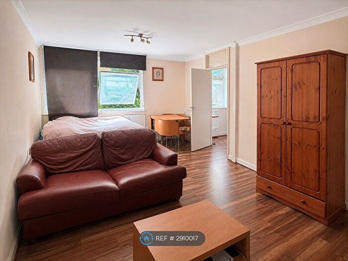 Studio To Rent In Slough, Slough, SL1