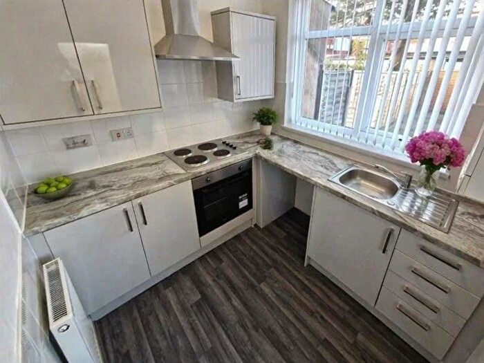 3 Bedroom Semi Detached House To Rent In Colwyn Avenue, Blackpool, FY4
