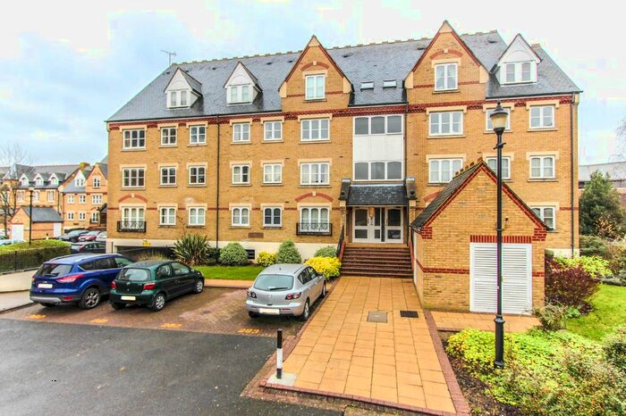 1 Bedroom Flat To Rent In Exeter Close, Watford, WD24