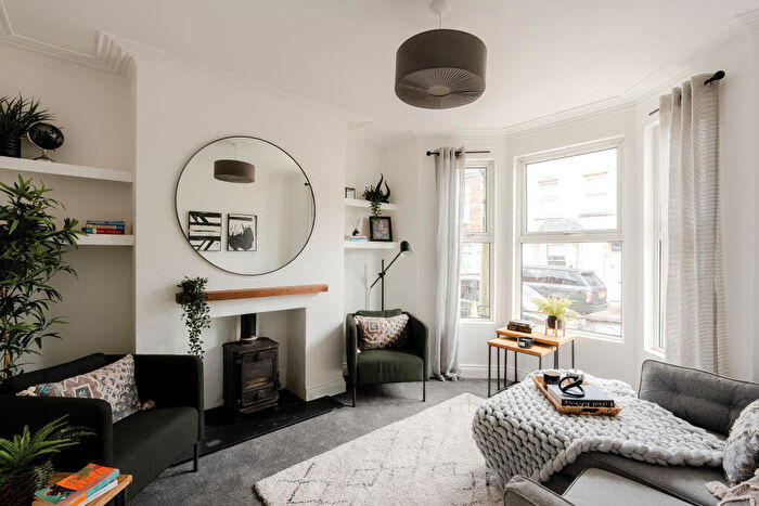 3 Bedroom Terraced House For Sale In Oak Road, Bristol, Bristol, BS7
