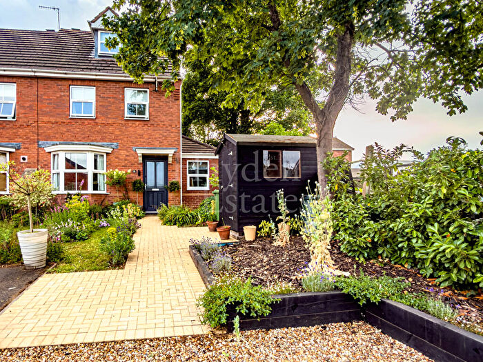 3 Bedroom End Of Terrace House For Sale In Anton Close, Bewdley, Worcestershire, DY12