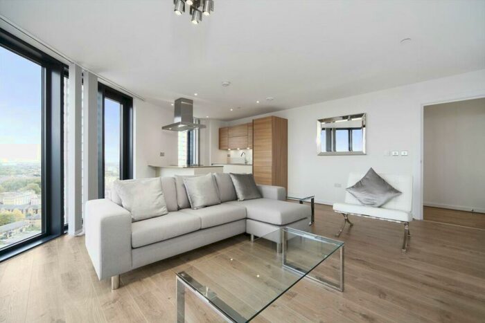 2 Bedroom Apartment To Rent In Unex Tower, Stratford, E15
