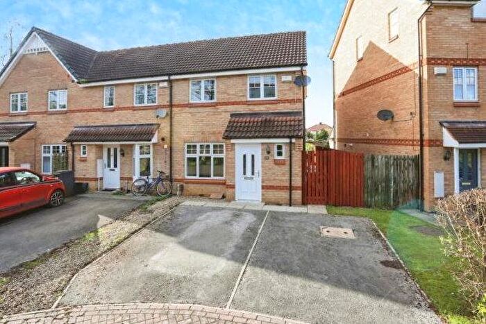 3 Bedroom Semi-Detached House To Rent In Redbarn Drive, York, YO10
