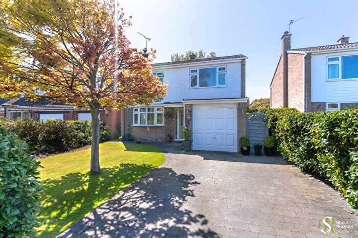 4 Bedroom Detached House For Sale In Woodlands Drive, Goostrey, CW4