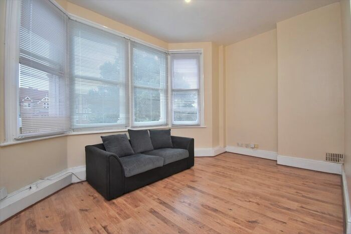 1 Bedroom Flat To Rent In Bromley Road, London, SE6