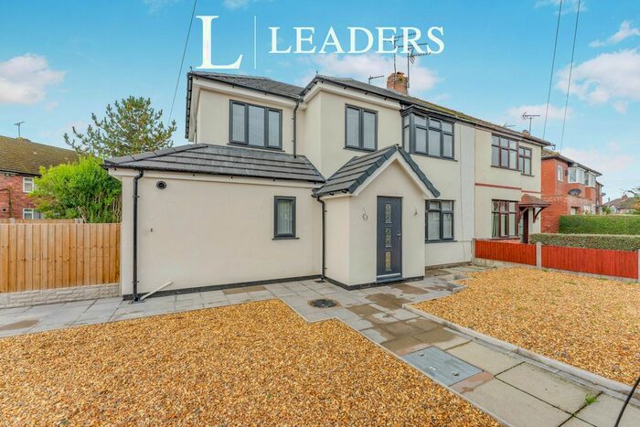 4 Bedroom Semi-Detached House To Rent In Toll Bar Road, CH3