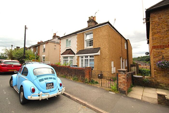 1 Bedroom Flat To Rent In Totteridge Road, High Wycombe, HP13