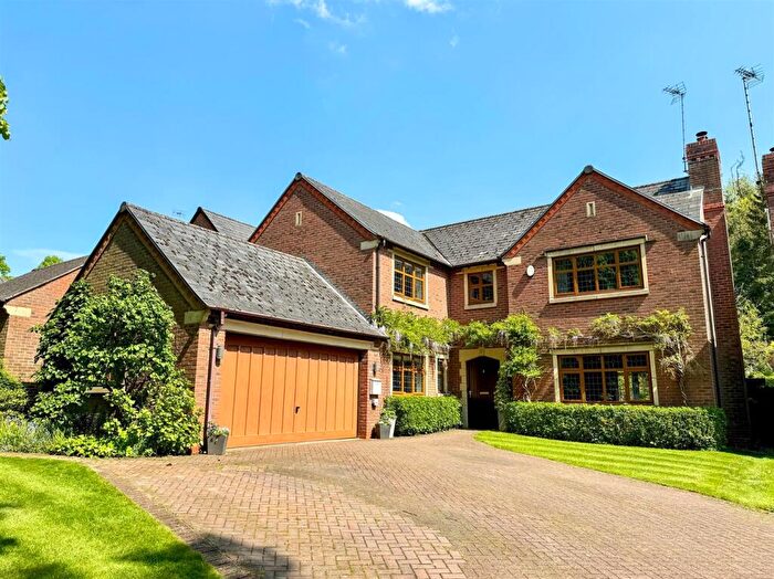 4 Bedroom Detached House For Sale In West Drive, St. Edwards Park, ST13