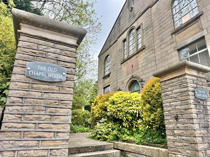 2 Bedroom Apartment For Sale In Shrewsbury Street, Glossop, SK13
