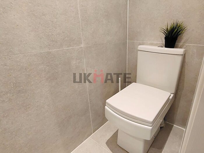 1 Bedroom Flat To Rent In Villiers Road, KT1