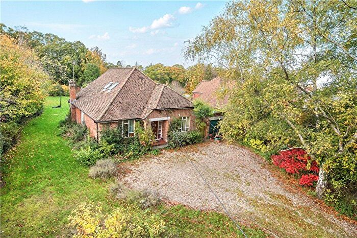 3 Bedroom Detached House For Sale In Hamdown Crescent, East Wellow, Romsey, Hampshire, SO51