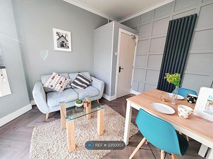 1 Bedroom Flat To Rent In New Zealand Road, Cardiff, CF14