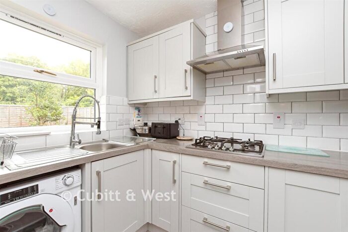 3 Bedroom Detached House For Sale In Cavendish Road, Redhill, Surrey, RH1