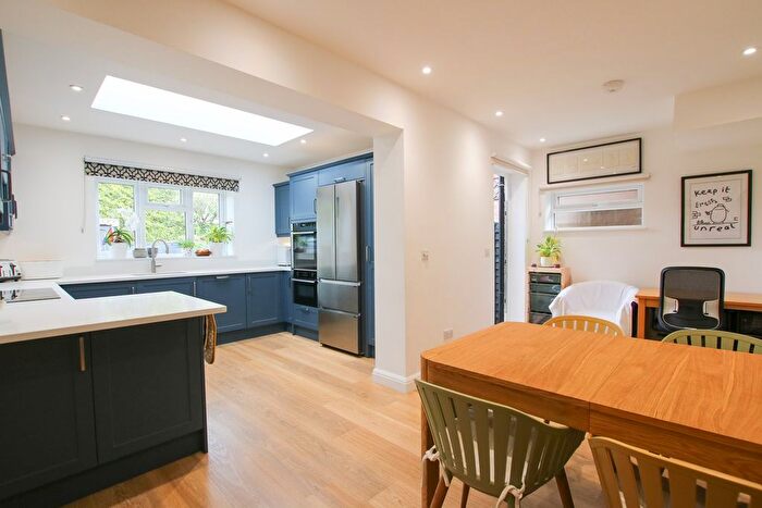 3 Bedroom Terraced House For Sale In Highfield Close, Wokingham, RG40
