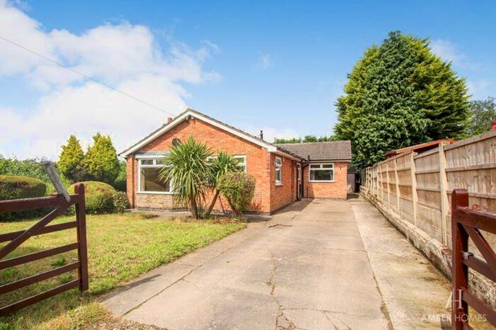 3 Bedroom Bungalow To Rent In North Street, Newton, DE55