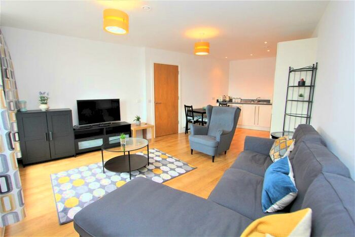 2 Bedroom Flat To Rent In Candle House, Granary Wharf, LS1