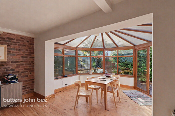 4 Bedroom Semi Detached House For Sale In Racecourse, Newcastle, ST5