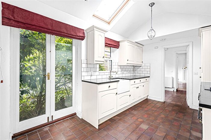 3 Bedroom Terraced House For Sale In Sunningwell Road, New Hinksey, OX1