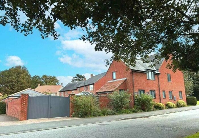 4 Bedroom Detached House For Sale In Station Road, Grimsby, Lincolnshire, DN37