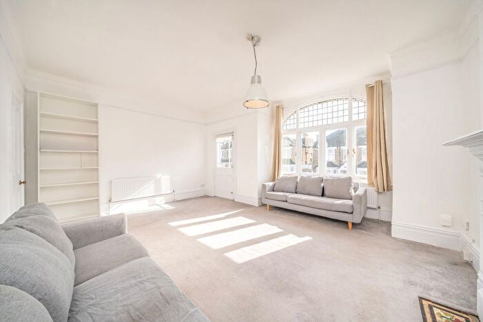 2 Bedroom Maisonette To Rent In Stanthorpe Road, Streatham, SW16